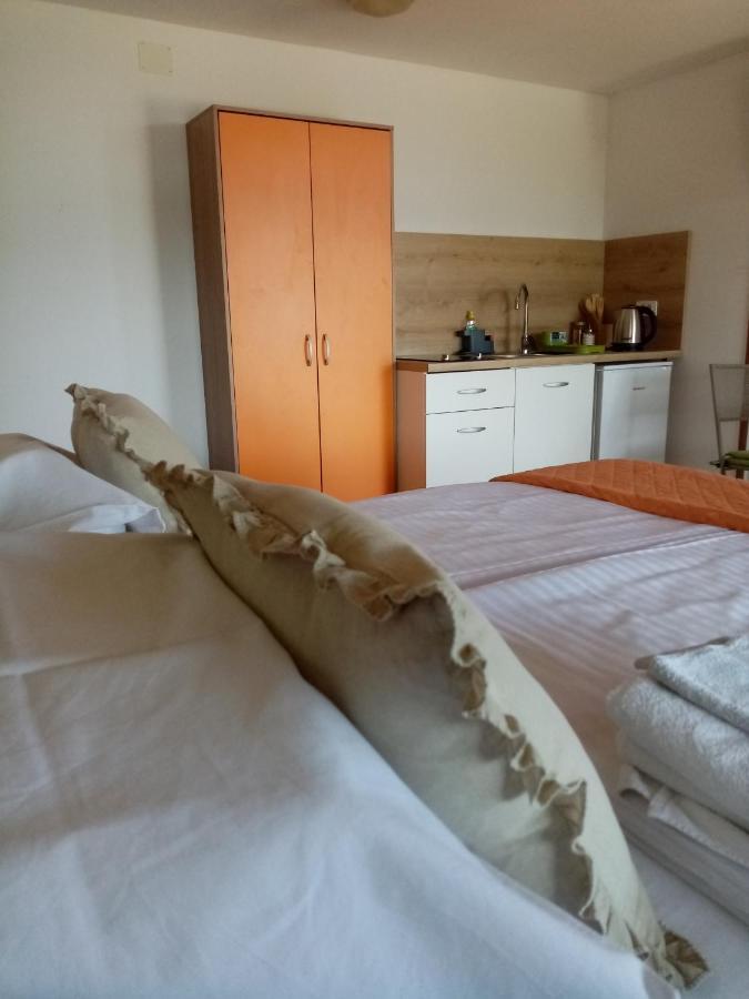 Studio Apartman Bel Vedere Motovun Exterior photo