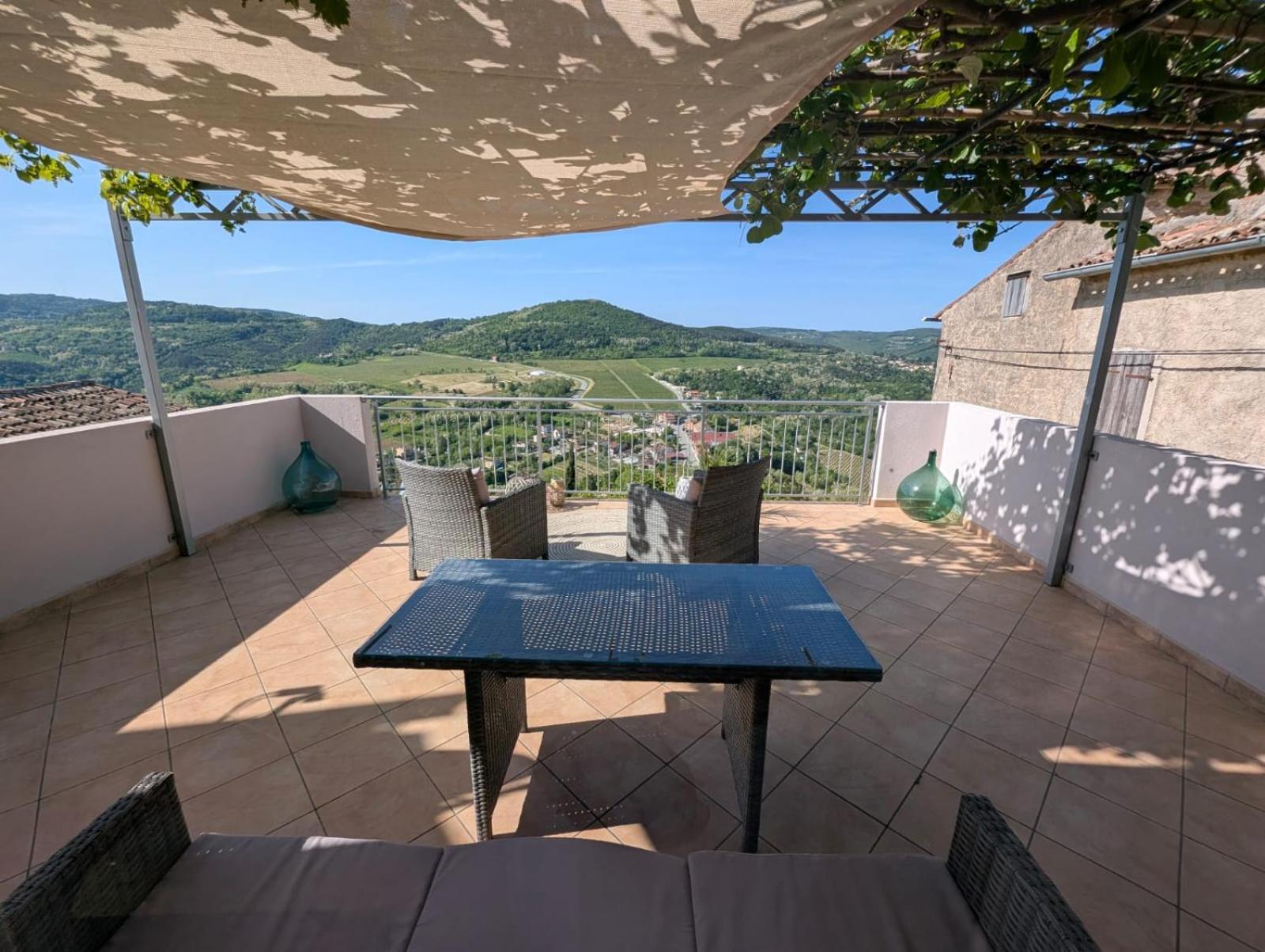 Studio Apartman Bel Vedere Motovun Exterior photo